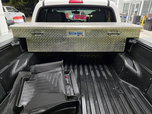 Used 2012 Toyota Tacoma 4x4 Double Cab w/ TRD Off-Road Pkg image 6