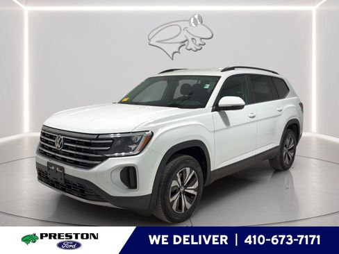 Used 2024 Volkswagen Atlas SE FWD image 1