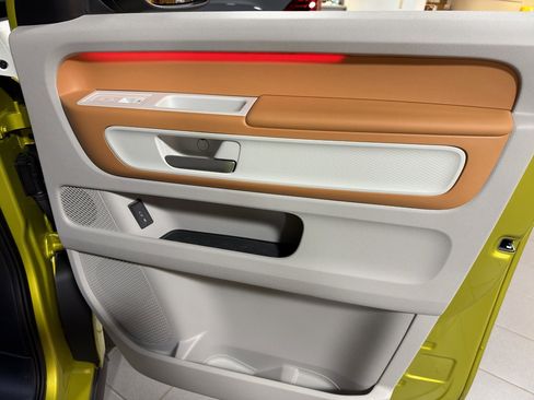 New 2025 Volkswagen ID. Buzz Pro S Plus image 29