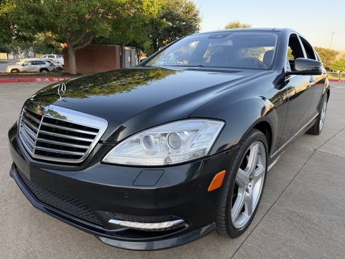 Used 2011 Mercedes-Benz S 550 image 3
