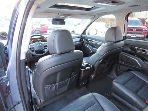 Used 2024 Kia Telluride SX Prestige image 17