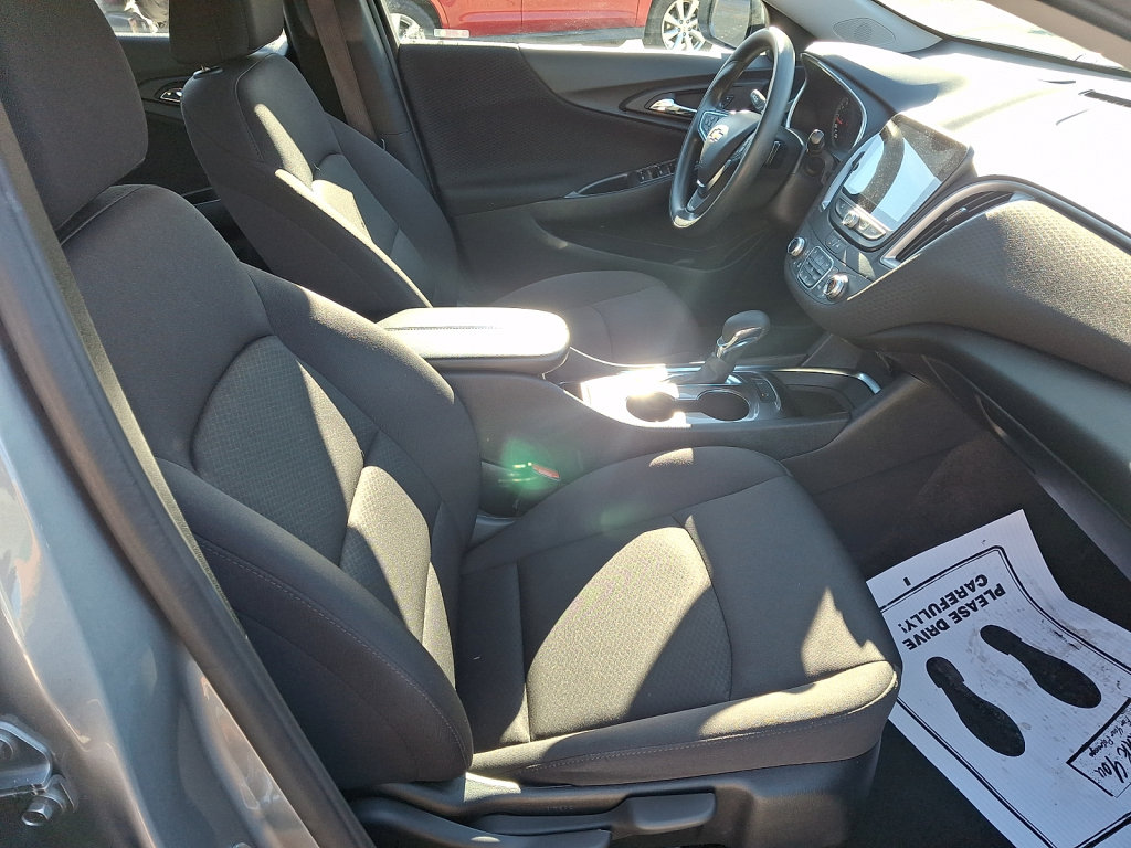 Used 2025 Chevrolet Malibu LT FWD image 11