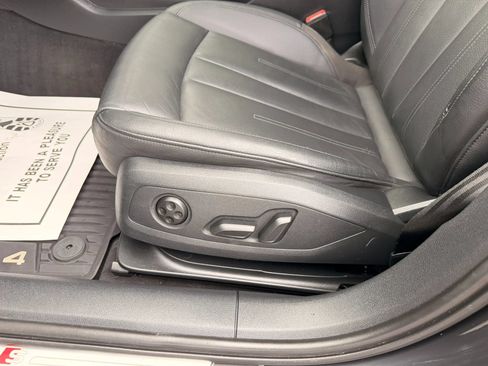 Used 2019 Audi A4 2.0T Premium w/ Convenience Package AWD/4WD image 14