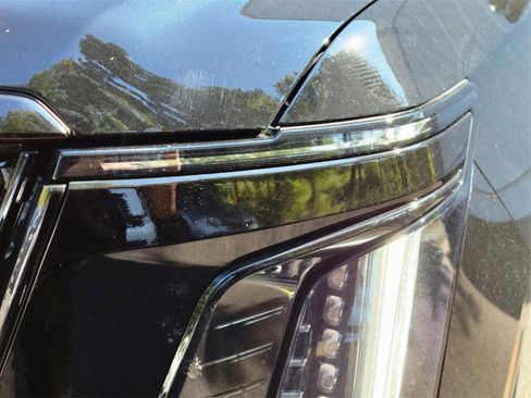 New 2025 Cadillac Escalade ESV Sport Platinum w/ LPO, ONYX Package image 10