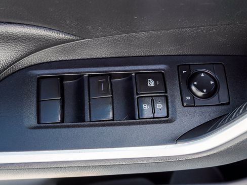 Used 2020 Toyota RAV4 LE w/ All Weather Liner Package AWD/4WD image 19