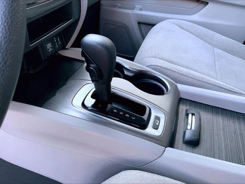 Used 2017 Honda Pilot EX image 16