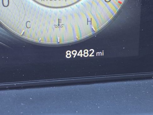 Used 2022 Hyundai Tucson Limited w/ Cargo Package image 13