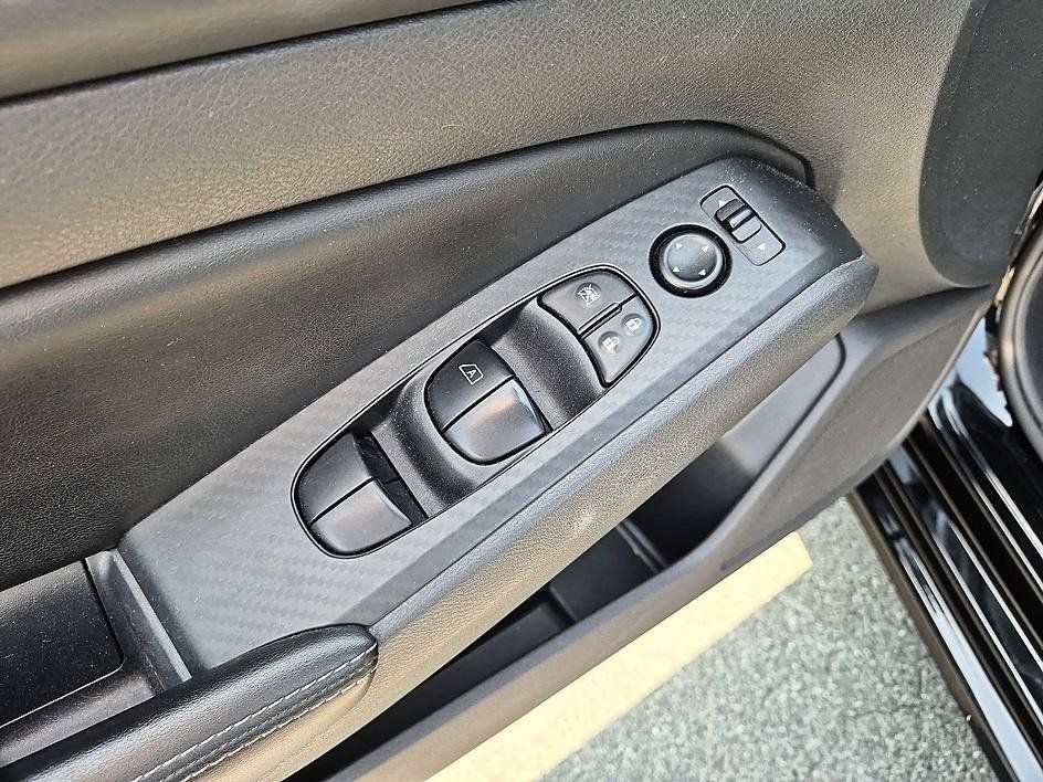 Used 2024 Nissan Altima 2.5 SV FWD image 13