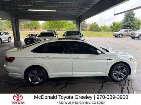 Used 2019 Volkswagen Jetta R-Line FWD image 4
