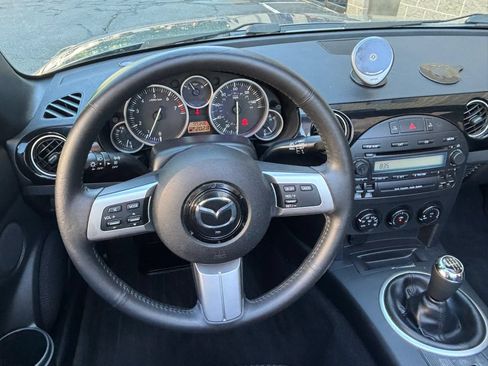 Used 2007 MAZDA MX-5 Miata Touring w/ Suspension Pkg RWD image 23