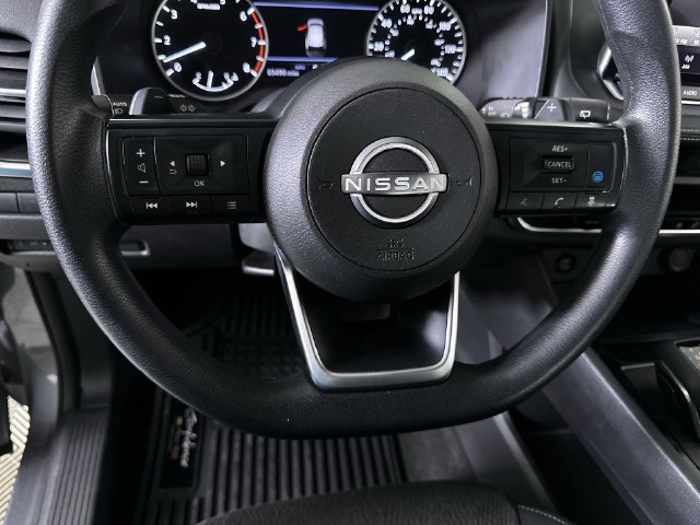 Used 2024 Nissan Rogue SV AWD/4WD image 11