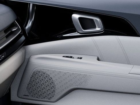 New 2026 Kia Carnival SX Prestige FWD image 25