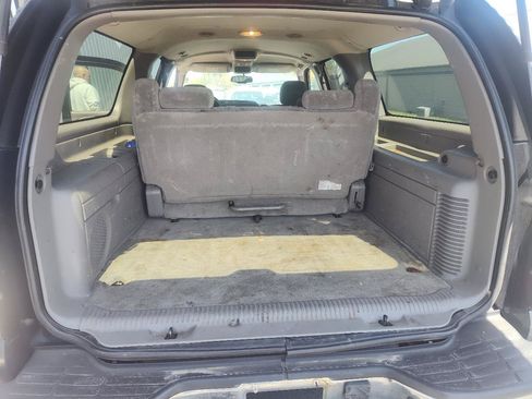 Used 2004 Chevrolet Suburban LS w/ Safe And Secure Package AWD/4WD image 17