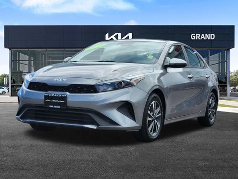 Certified 2023 Kia Forte LXS w/ LXS Technology Package FWD image 5