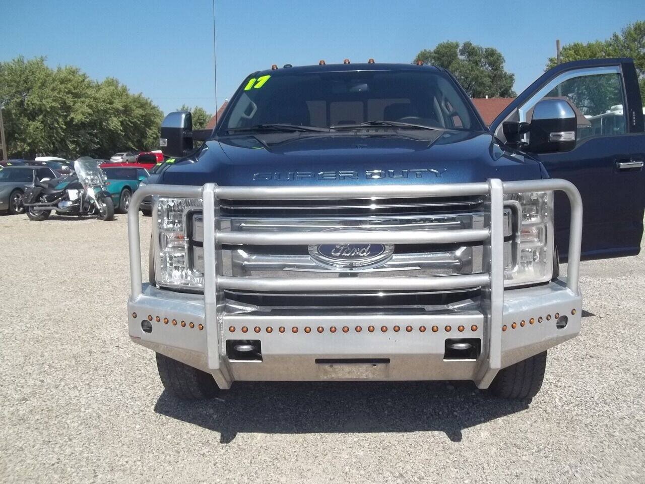 Used 2017 Ford F350 Lariat w/ Chrome Package AWD/4WD image 5
