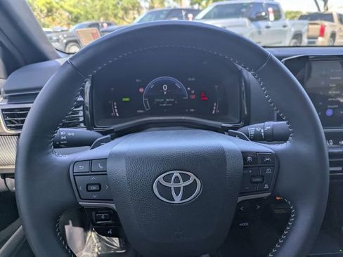 Used 2025 Toyota Camry SE image 26
