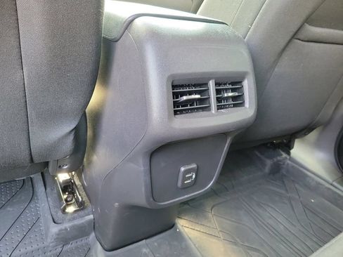 Used 2024 Chevrolet Equinox LS w/ LS Convenience Package FWD image 13