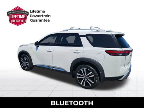 Used 2025 Nissan Pathfinder Platinum w/ Cargo Package image 4