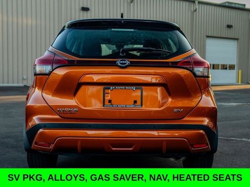 Used 2023 Nissan Kicks SV FWD image 3