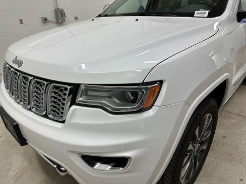 Used 2017 Jeep Grand Cherokee Overland image 6