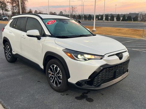 Certified 2023 Toyota Corolla Cross XSE image 8