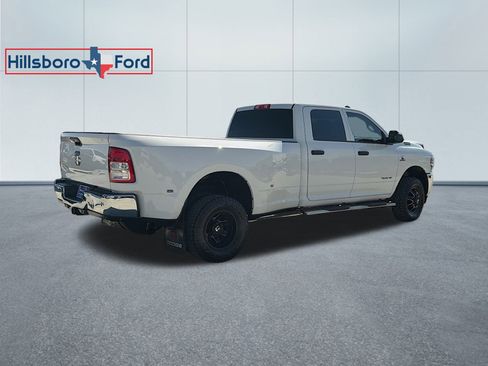 Used 2019 RAM 3500 Tradesman w/ Chrome Appearance Group image 8