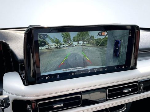 Used 2026 Lincoln Aviator 2WD image 16