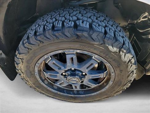 Used 2016 Toyota Tundra SR5 image 9