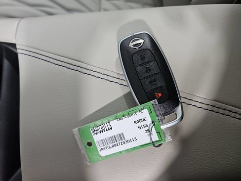 New 2026 Nissan Sentra SL w/ Floor Mat Package FWD image 28