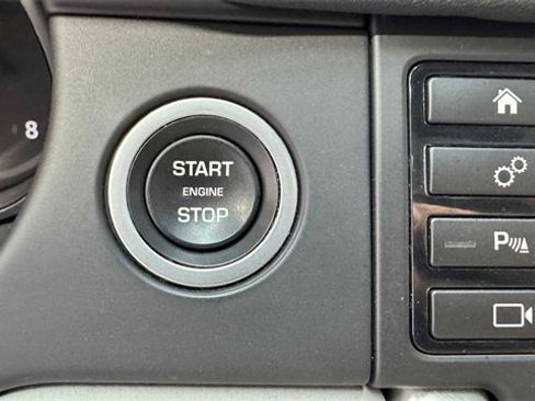 Used 2019 Land Rover Discovery Sport HSE image 26