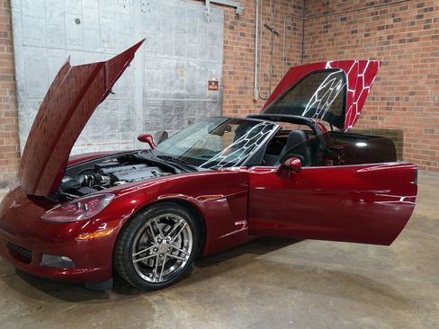 Used 2007 Chevrolet Corvette Coupe w/ Preferred Equipment Group image 37