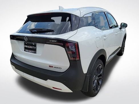 New 2025 Nissan Kicks SR w/ SR Premium Package image 5