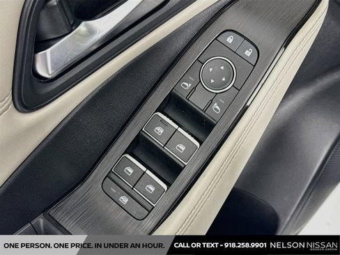 Certified 2025 Nissan Rogue SL w/ SL Premium Package AWD/4WD image 18