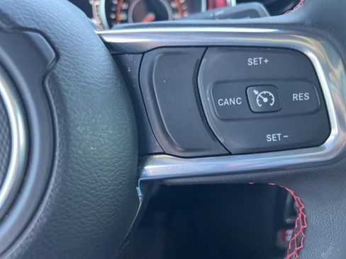 Used 2023 Jeep Gladiator Rubicon w/ Cold Weather Group image 25