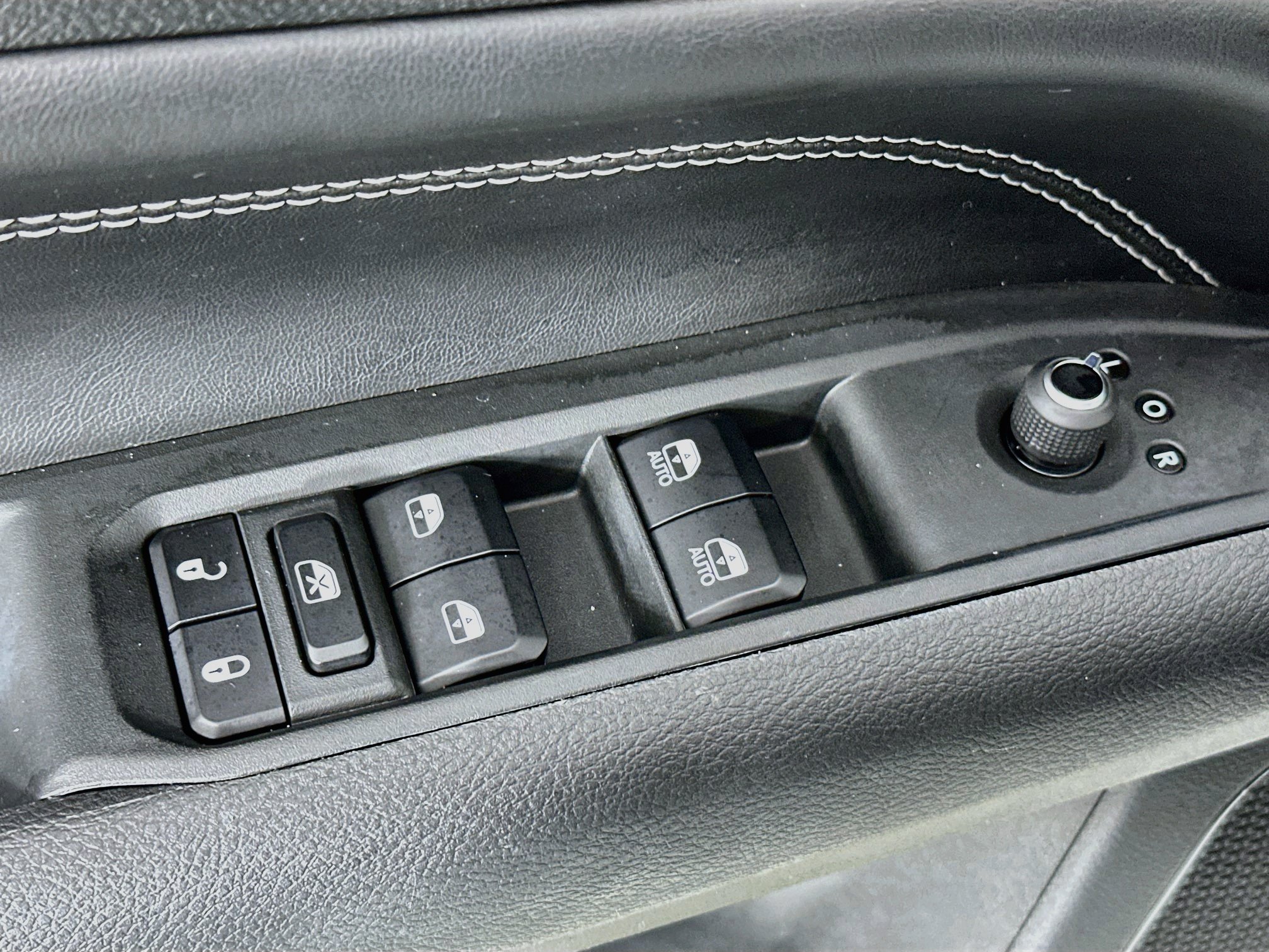 Used 2023 Jeep Compass High Altitude AWD/4WD image 18