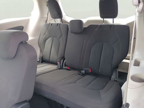 Used 2018 Chrysler Pacifica Touring Plus w/ Tire & Wheel Group image 23