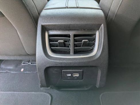 Used 2021 Chevrolet Blazer LT FWD image 17