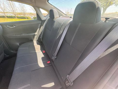 Used 2016 Nissan Sentra S image 18