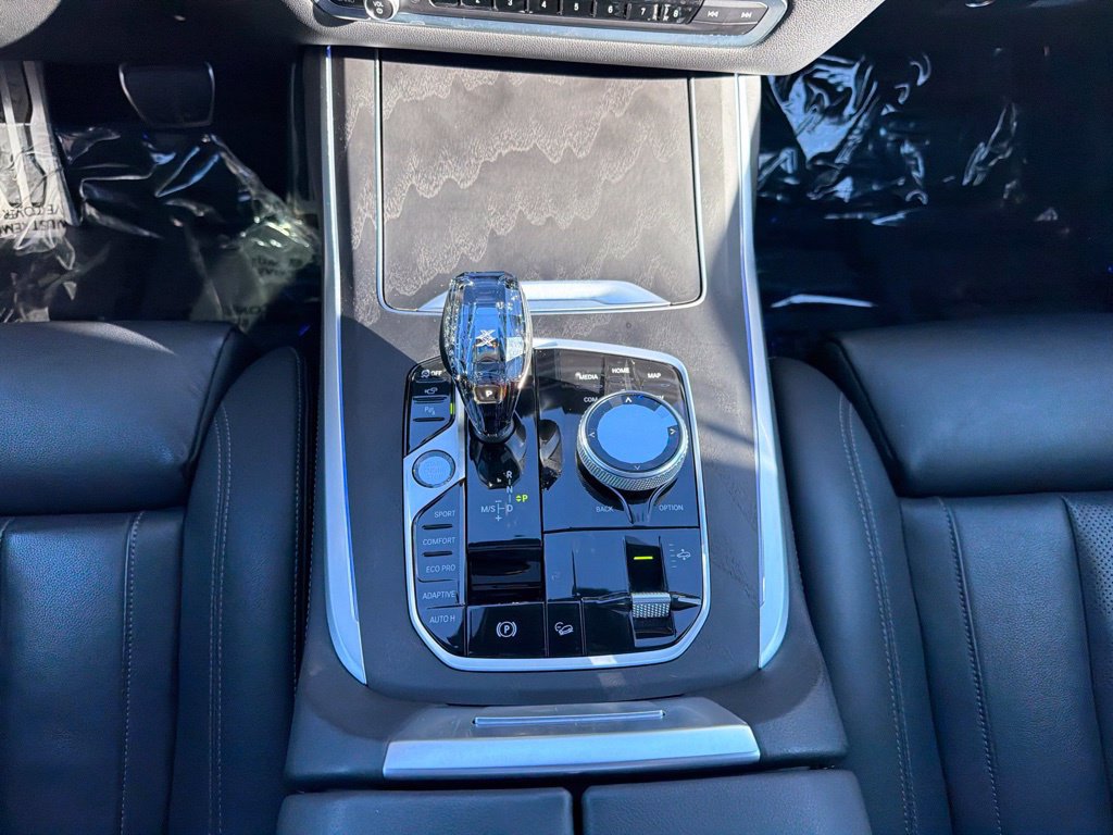 Used 2022 BMW X7 xDrive40i w/ M Sport Package AWD/4WD image 30