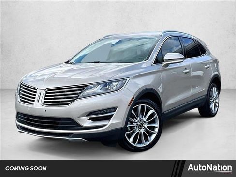 Used 2017 Lincoln MKC Reserve FWD image 1