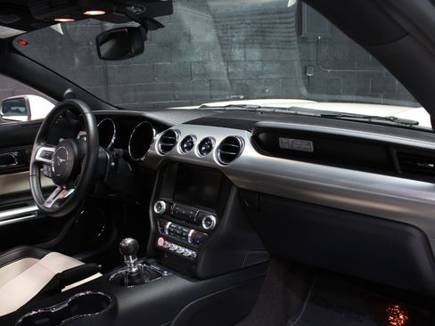 Used 2015 Ford Mustang 50 Years RWD image 45