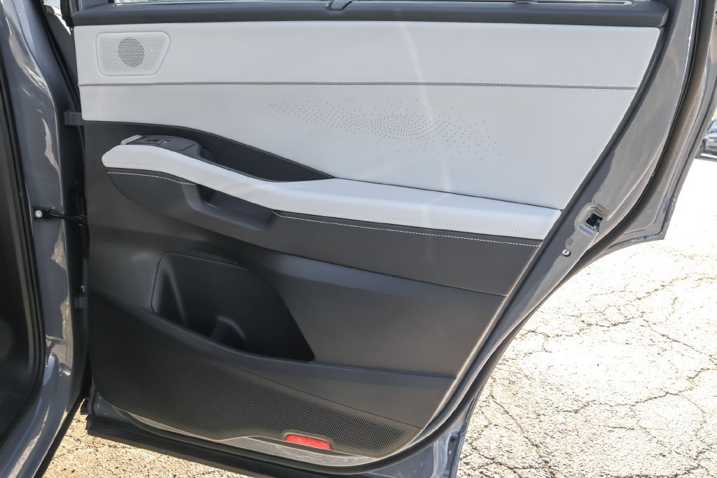 New 2027 Volkswagen Atlas SEL R-Line AWD/4WD image 37