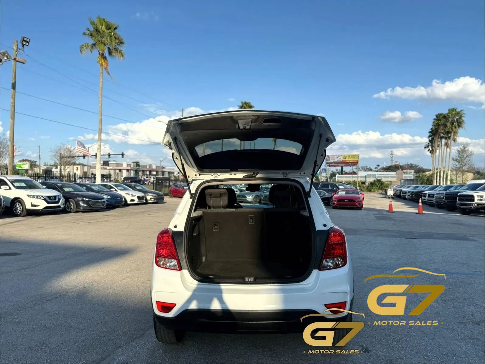 Used 2021 Chevrolet Trax LS w/ Tint and Cruise Package AWD/4WD image 4