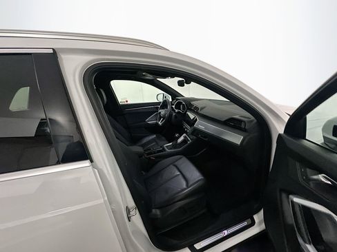 Used 2024 Audi Q3 2.0T Premium image 31