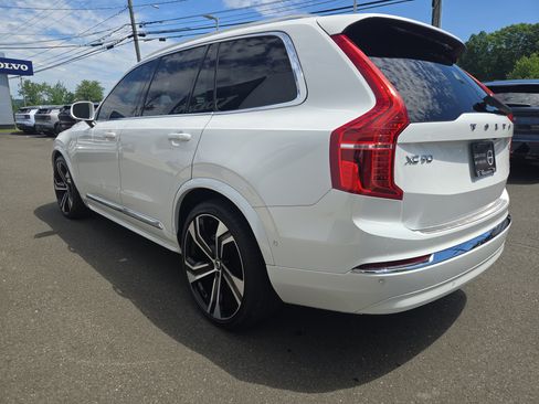Certified 2024 Volvo XC90 B6 Ultimate w/ Lounge Package AWD/4WD image 7