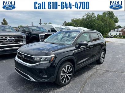 Used 2022 Volkswagen Taos SE w/ Panoramic Sunroof Package