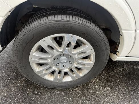 Used 2013 Ford Expedition Limited AWD/4WD image 40