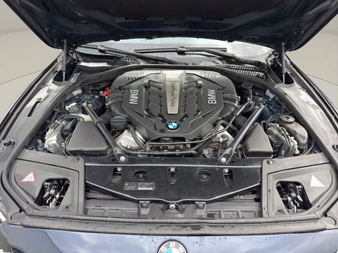 Used 2014 BMW 550i xDrive Sedan AWD/4WD image 21