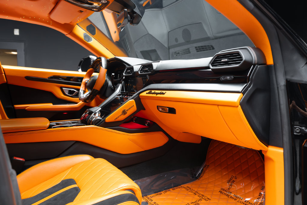 Used 2022 Lamborghini Urus AWD/4WD image 53