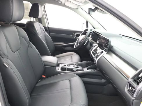 Used 2024 Kia Sorento EX image 20